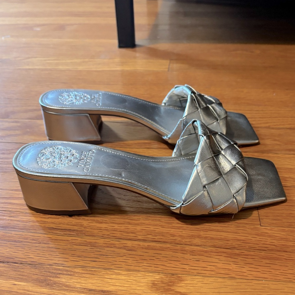 Vince Camuto Sandals - size 7 1/2